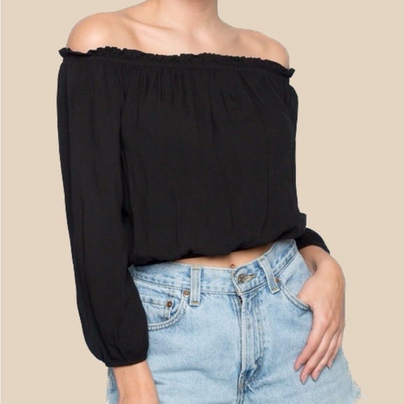 BRANDY MELVILLE off shoulder top - Picture 2 of 2